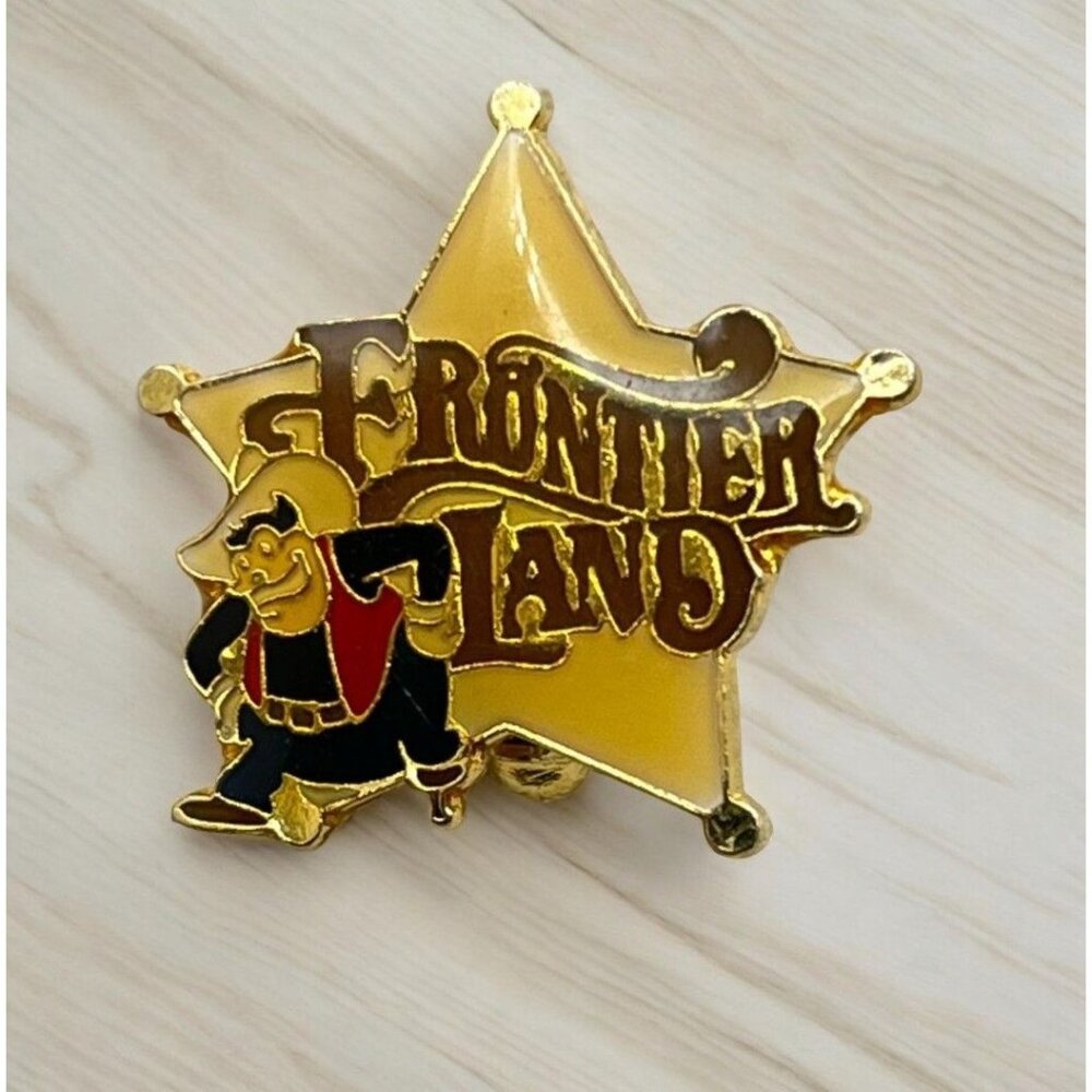 Frontier Land Outlaw Pete Lapel Pin Sheriff Badge Walt Disney Disneyland